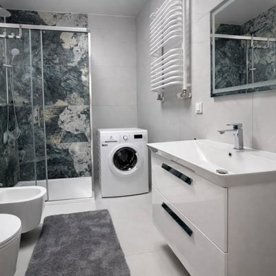 Alquiler de amplio y moderno apartamento, 83 m², Wawer, Varsovia, Polonia