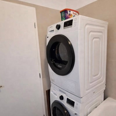 Alquiler de amplio, luminoso y amueblado apartamento, Bratislava, Eslovaquia