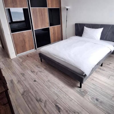 Alquiler de amplio, luminoso y amueblado apartamento, Bratislava, Eslovaquia