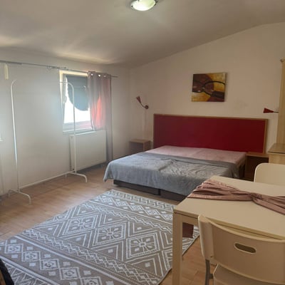Location d’un appartement compact et meublé, Stare Mesto, Bratislava, Slovaquie