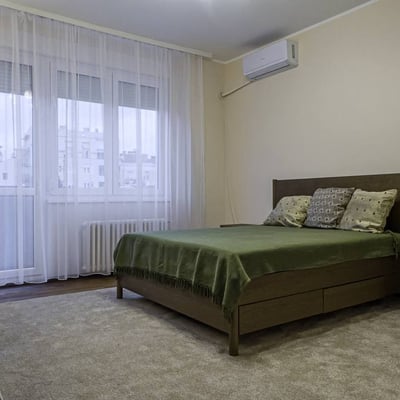 Alquiler de amplio apartamento amueblado, 85 m², Vracar, Belgrado, Serbia