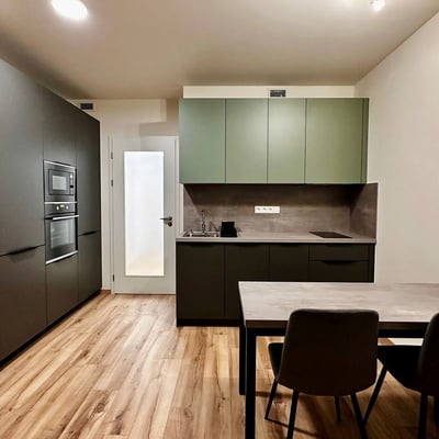 Location d’un appartement moderne et lumineux, 33 м², Hloubetin, Prague, République tchèque
