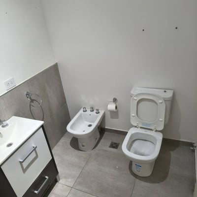 Alquiler de luminoso apartamento dúplex de 3 ambientes, Villa Urquiza, Buenos Aires, Argentina