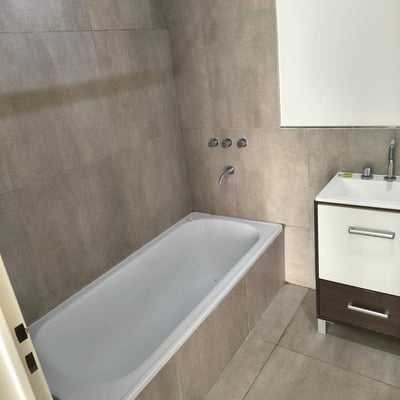 Alquiler de luminoso apartamento dúplex de 3 ambientes, Villa Urquiza, Buenos Aires, Argentina