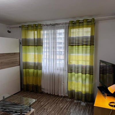 Location d'un studio chaleureux et meublé, Petržalka, Bratislava, Slovaquie