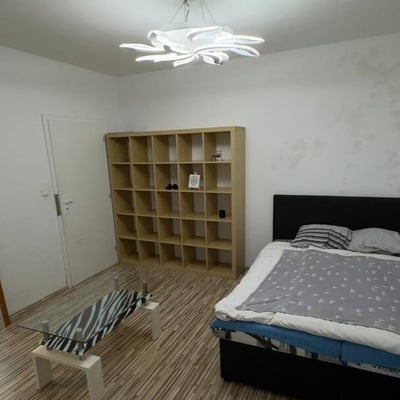 Location d'un studio chaleureux et meublé, Petržalka, Bratislava, Slovaquie