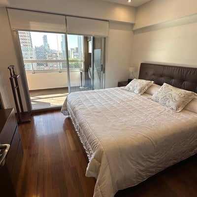 Alquiler de apartamento amplio y moderno con balcón, Palermo, Buenos Aires, Argentina