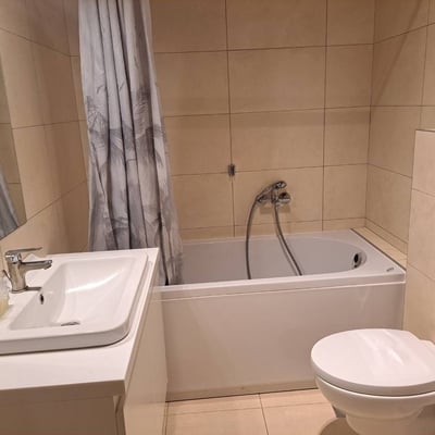 Location d'un appartement confortable, 80 m², Banovo Brdo, Belgrade, Serbie