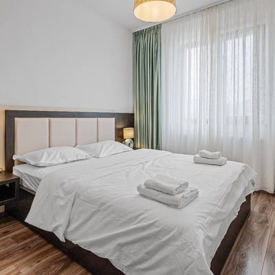 Location d'un appartement douillet et meublé, complexe Isaran, Brasov, Roumanie