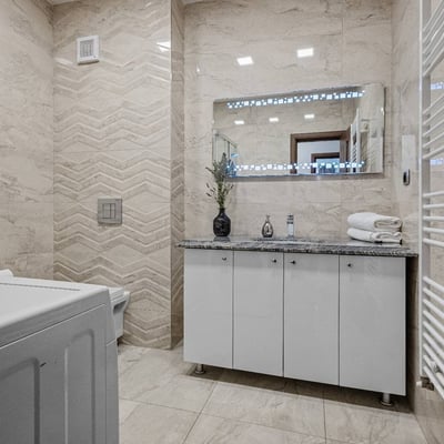 Location d'un appartement douillet et meublé, complexe Isaran, Brasov, Roumanie