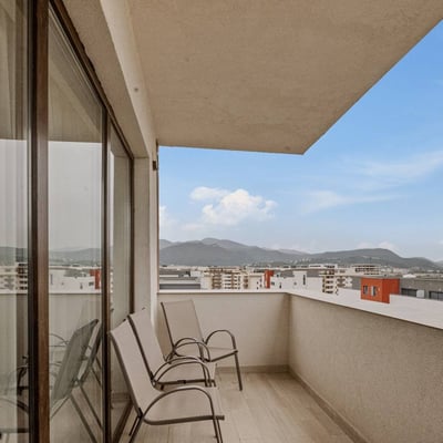 Alquiler de apartamento acogedor y amueblado, complejo Isaran, Brasov, Rumania