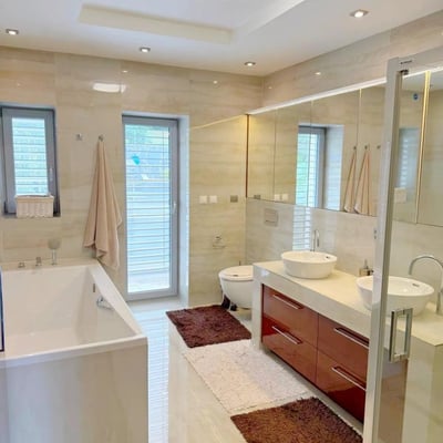 Location d'une villa moderne et confortable avec piscine, Bratislava, Slovaquie