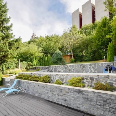 Location d'une villa moderne et confortable avec piscine, Bratislava, Slovaquie