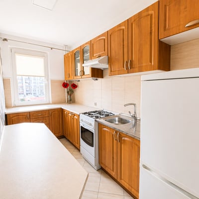 Alquiler de apartamento soleado y acogedor en una zona tranquila, 44 m², Varsovia, Polonia