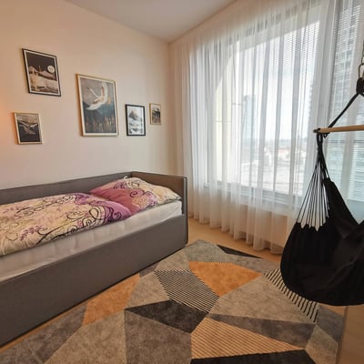 Alquiler de apartamento de diseño y espacioso de 83 m², distrito de Staré Mesto, Bratislava, Eslovaquia