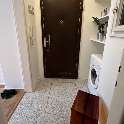 Alquiler de apartamento acogedor y compacto de 23 m², distrito de Strašnice, Praga, República Checa