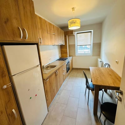 Location d'un appartement cosy et confortable, Tractorul, Brașov, Roumanie
