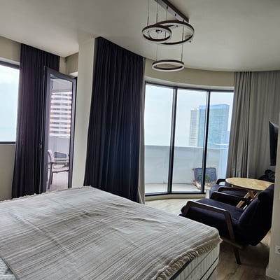Premium-Wohnung mit Panoramablick zur Miete in Meeresnähe, Batumi, Georgien