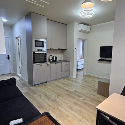 Premium-Wohnung mit Panoramablick zur Miete in Meeresnähe, Batumi, Georgien
