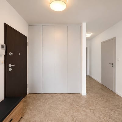 Modern and comfortable 80 m² apartment for rent with parking, Warsaw, Poland
