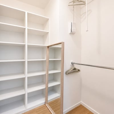 Modern and new 2-room apartment with parking, Wola, Warsaw