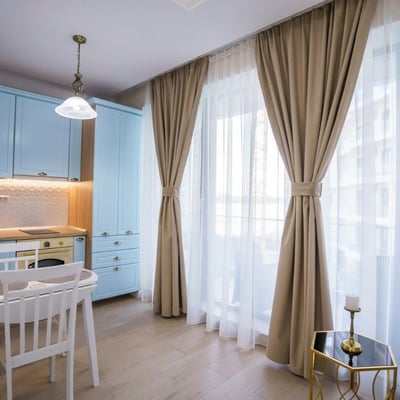 Se alquila luminoso apartamento de 1 habitación, 41 m², Mamaia, Constanța