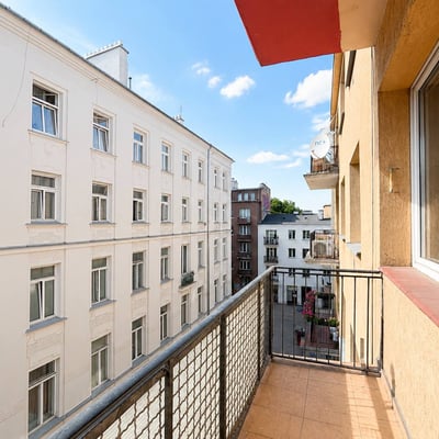 Bright Apartment 35m² with Beautiful View for Rent, Śródmieście, Warsaw, Poland