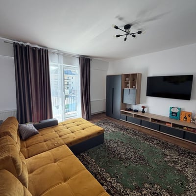 Langfristige möblierte 2-Zimmer-Wohnung zur Miete, Brașov, Rumänien