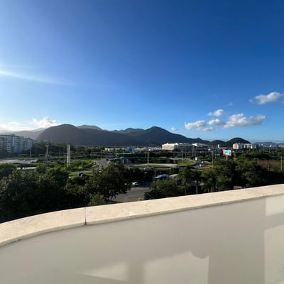 Alquiler a largo plazo de un apartamento dúplex de 3 habitaciones, 90 m², en Barra da Tijuca, Río de Janeiro, Brasil