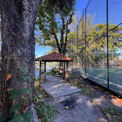 Alquiler a largo plazo de un apartamento dúplex de 3 habitaciones, 90 m², en Barra da Tijuca, Río de Janeiro, Brasil