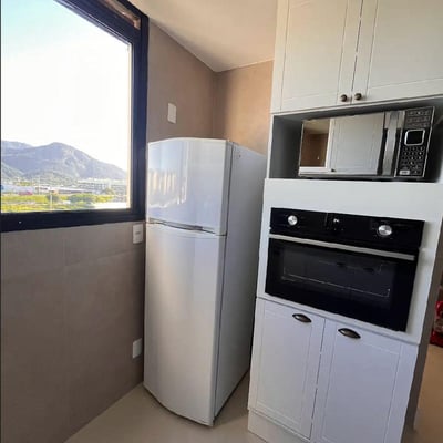 Alquiler a largo plazo de un apartamento dúplex de 3 habitaciones, 90 m², en Barra da Tijuca, Río de Janeiro, Brasil