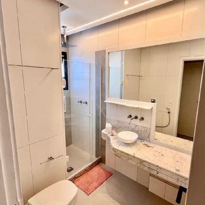 Alquiler a largo plazo de un apartamento dúplex de 3 habitaciones, 90 m², en Barra da Tijuca, Río de Janeiro, Brasil