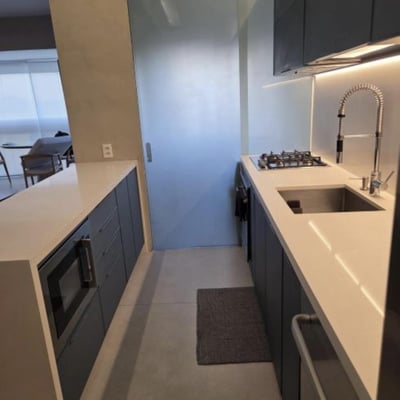 Alquiler a largo plazo de un piso de 2 habitaciones, 74 m², Península, Río de Janeiro, Brasil