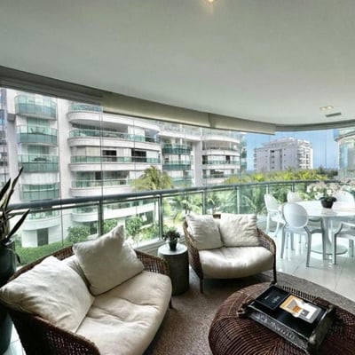 Location longue durée d’un appartement de 4 chambres, 292 m², à Barra da Tijuca, Rio de Janeiro, Brésil