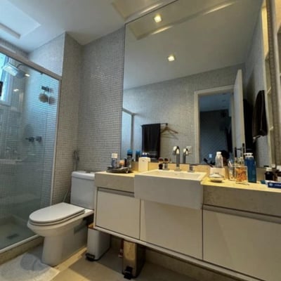 Alquiler a largo plazo de un piso de 4 dormitorios, 292 m², en Barra da Tijuca, Río de Janeiro, Brasil