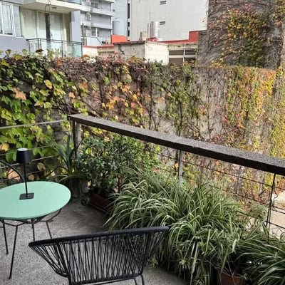 Langzeitmiete – 3-Zimmer-Wohnung mit Balkon und Pool in Buenos Aires, Argentinien, Palermo