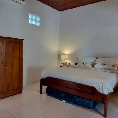 Alquiler a largo plazo de una villa de 1 dormitorio con piscina en Seminyak, Bali, Indonesia