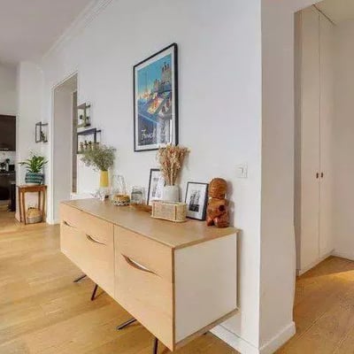 Long-term rental in Paris — 4-room 101 m² apartment with balcony and elevator in the 9th district