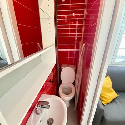 Small bright studio in Paris
