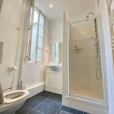 Bright two-room apartment 40m2 furnished in Paris