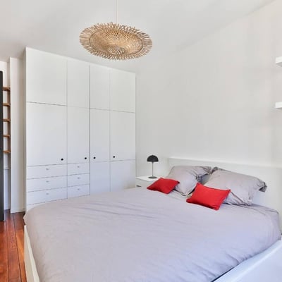 Spacious 3-room apartment 66 m in the heart of Paris