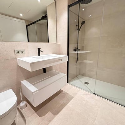 Rent in a new building 30 minutes from Barcelona