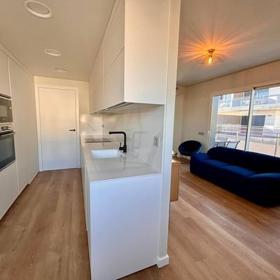 Rent in a new building 30 minutes from Barcelona