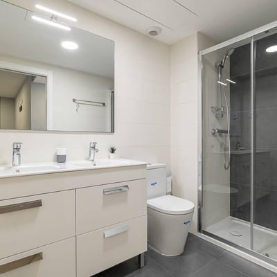 Spacious apartment 20 minutes from Barcelona