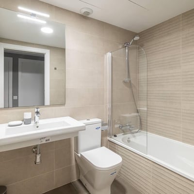 Spacious apartment 20 minutes from Barcelona