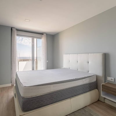 Spacious apartment 20 minutes from Barcelona