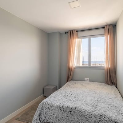 Spacious apartment 20 minutes from Barcelona