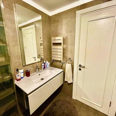 Долгосрочная аренда квартиры 3+1 с видом на море в Стамбуле