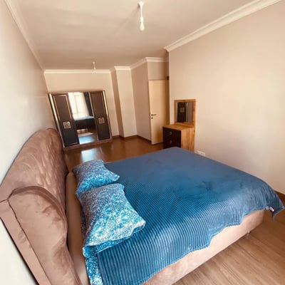 Просторная квартира 2+1 в закрытом комплексе в Башакшехире