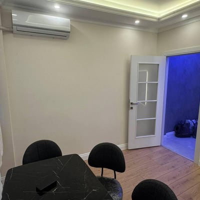 Прекрасная квартира 1+1 в районе Фатих доступна для долгосрочной аренды